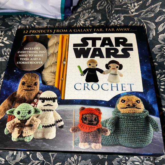 Star Wars Crochet Kit - Picture 2 of 8